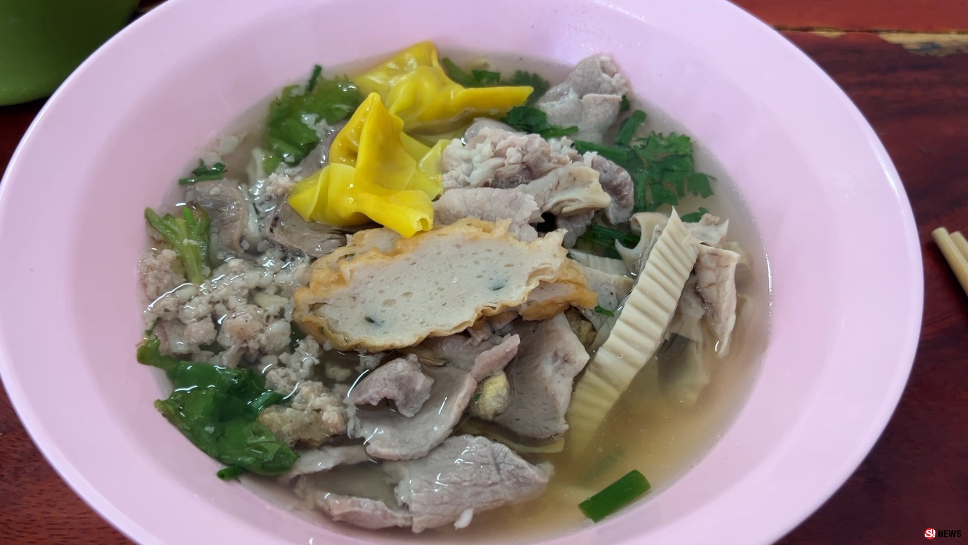660722ขอนแก่น ก๋วยเตี๋ยวหมูนงลักษณ์ ร้านตำนานขายมานนาน 50 ปี