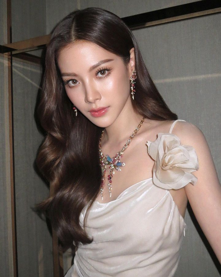 ใบเฟิร์น พิมพ์ชนก