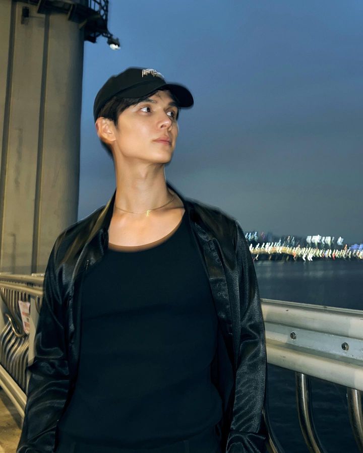 โยชิ ซีควินท์