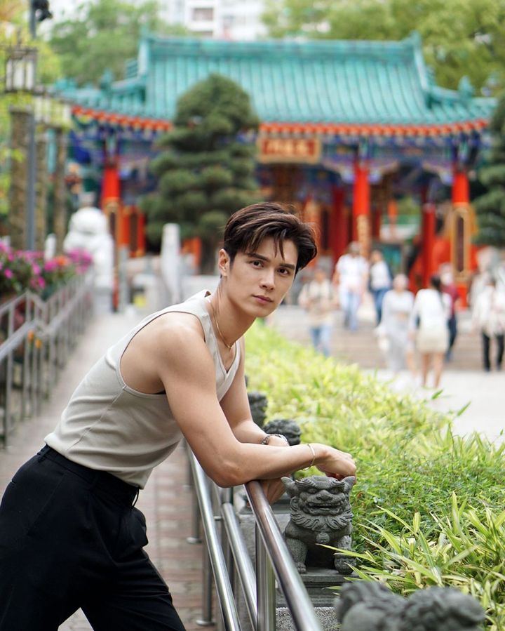 โยชิ ซีควินท์