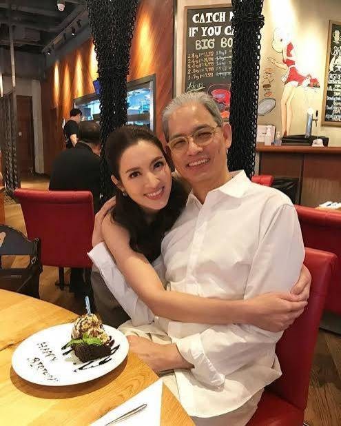 แอฟ ทักษอร