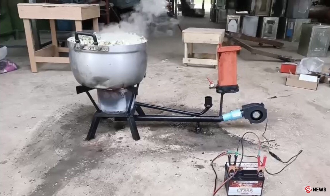 กาฬสินธุ์หนุ่มวัย40ปีไอเดียเจ๋งผลิตเตาหุงต้มใช้น้ำมันเก่าไม่ง้อแก๊ส