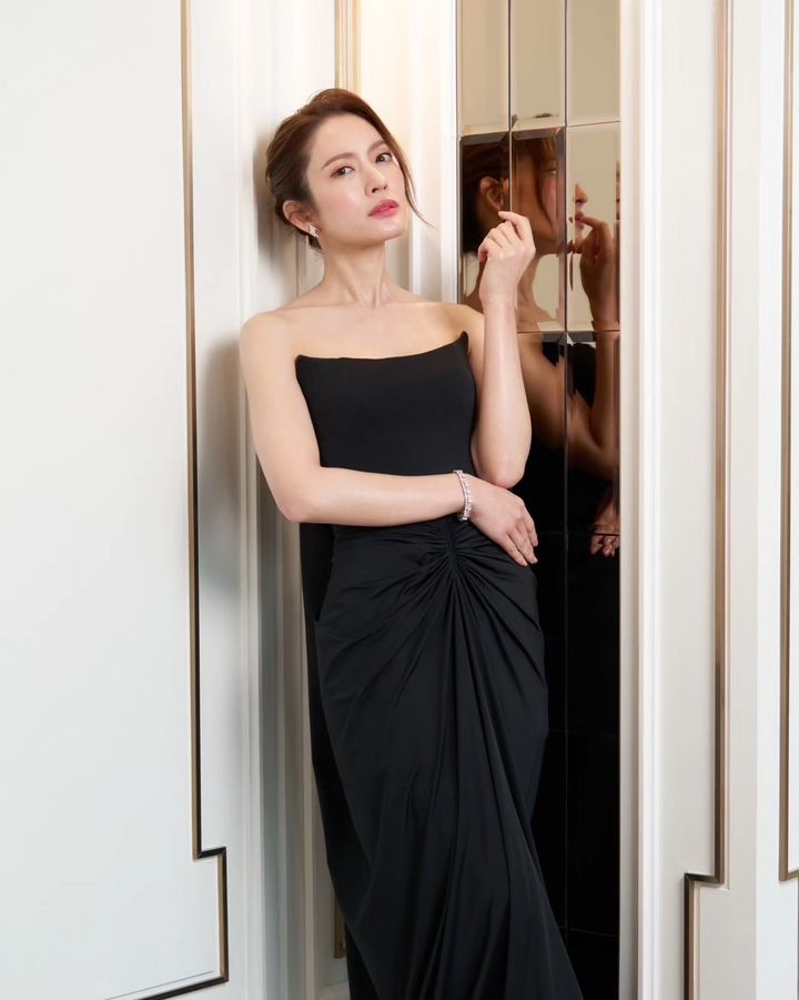 แอฟ ทักษอร