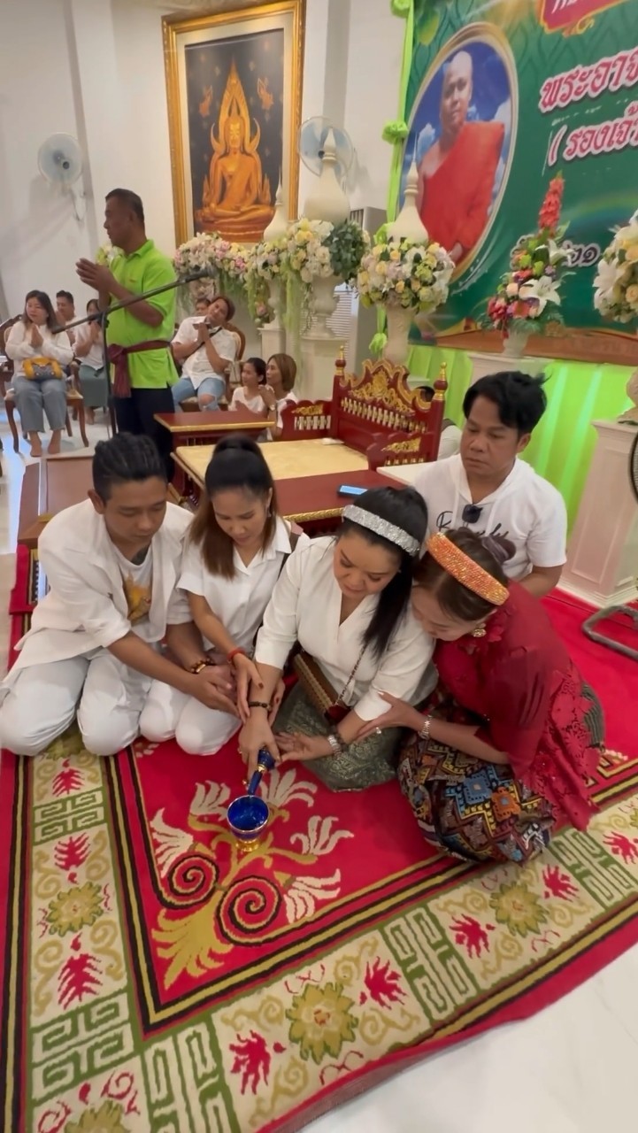 ฮาย อาภาพร