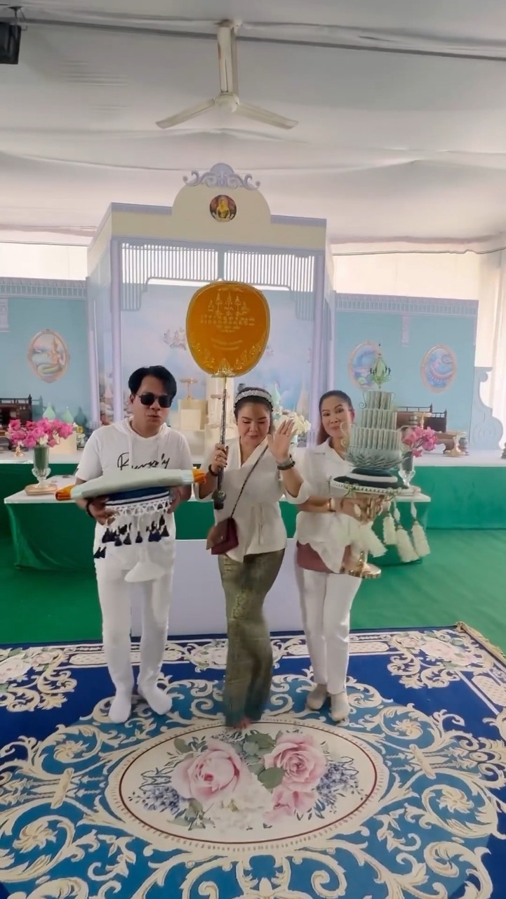 ฮาย อาภาพร