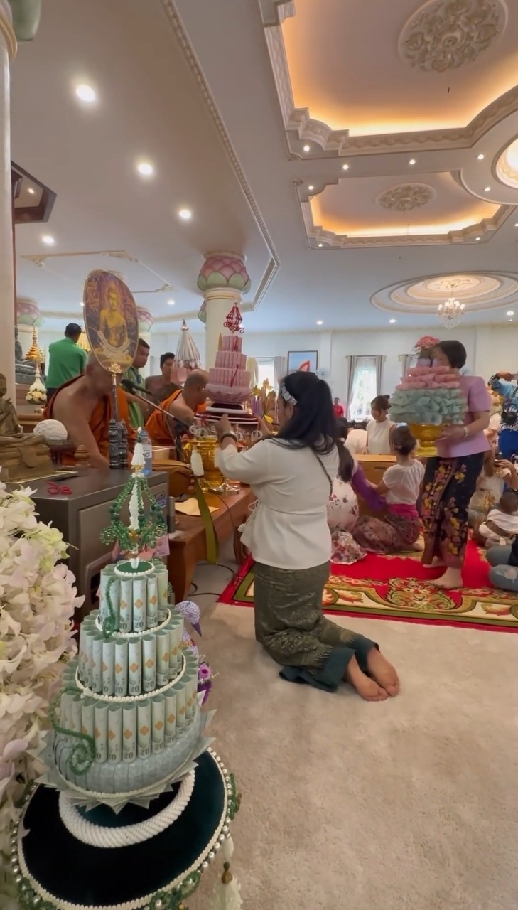 ฮาย อาภาพร