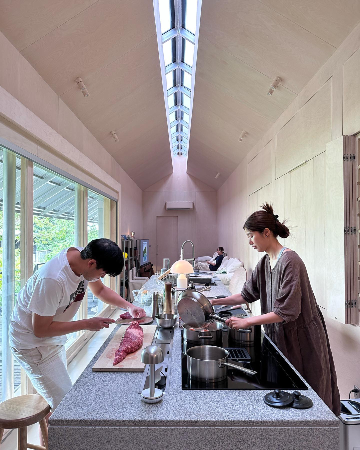 บ้านโทนี่ รากแก่น