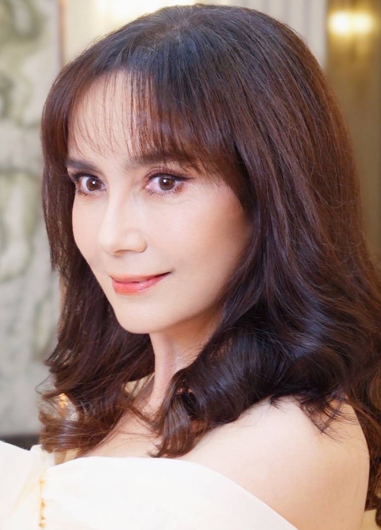 บี วรรณิศา