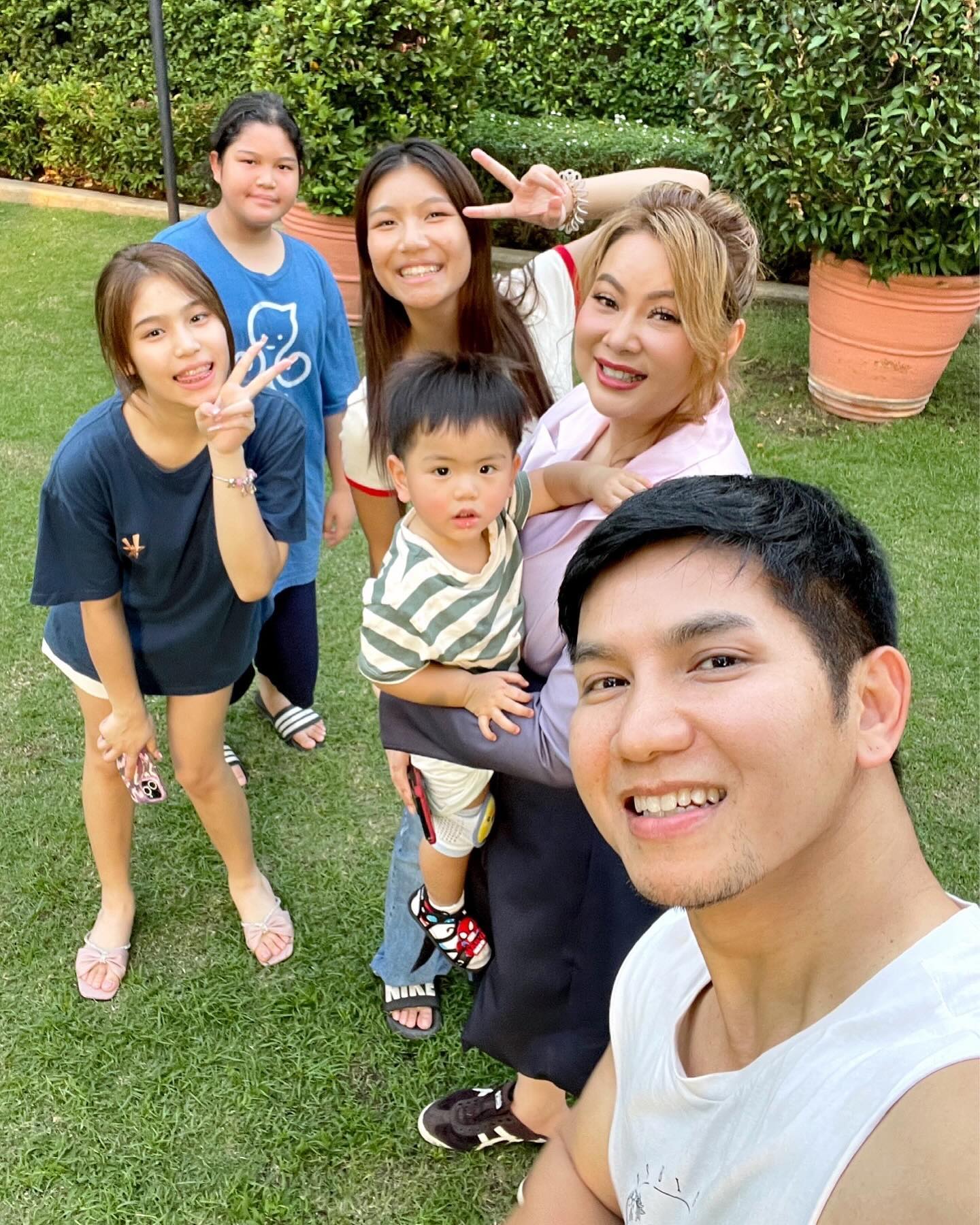 บุ๋ม ปนัดดา ก๊อต อธิป