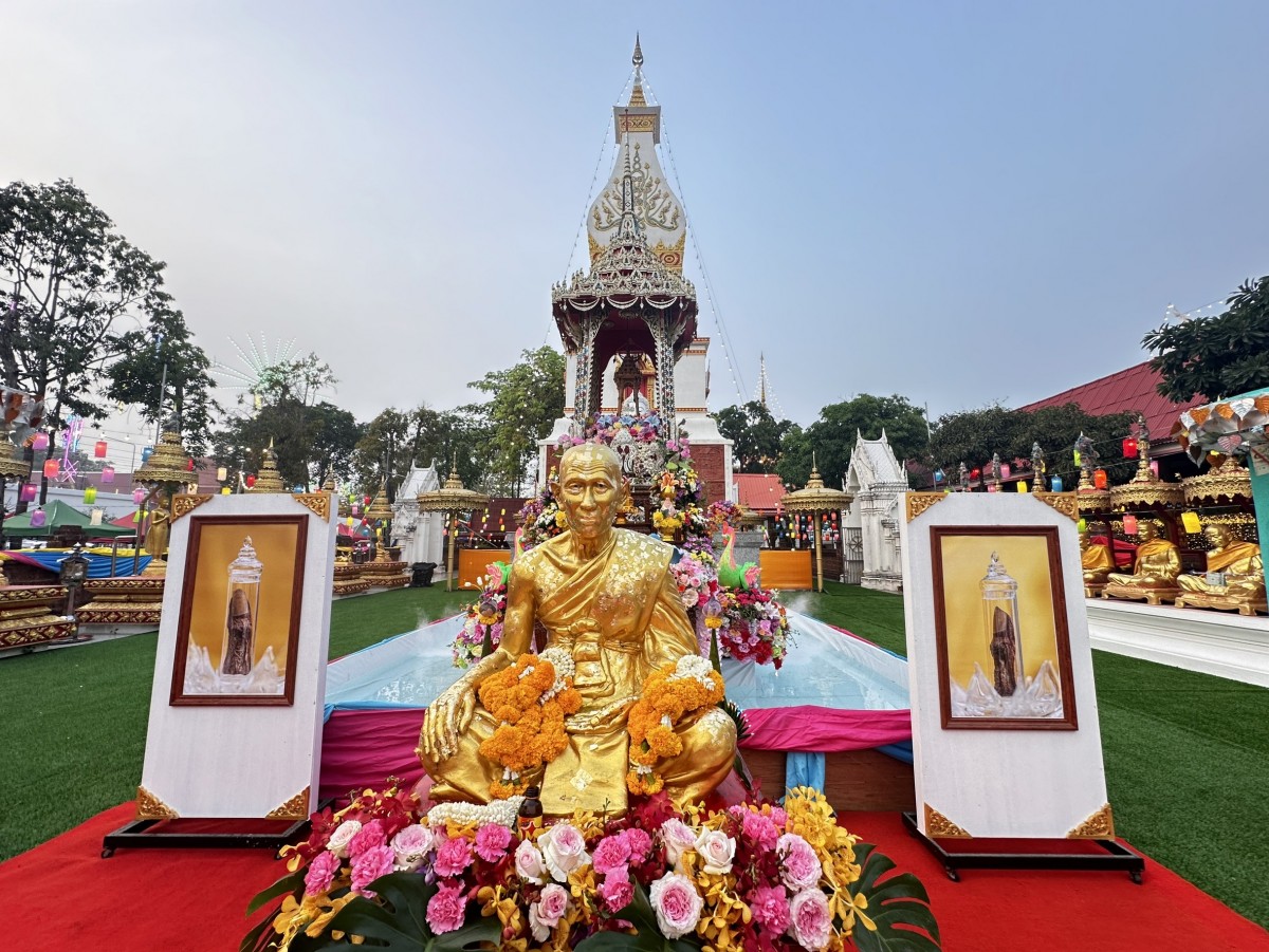 1 ปี มีครั้งเดียว วัดดังอัญเชิญ ดัชนีหลวงพ่อจง ให้ญาติโยมสักการะบูชา