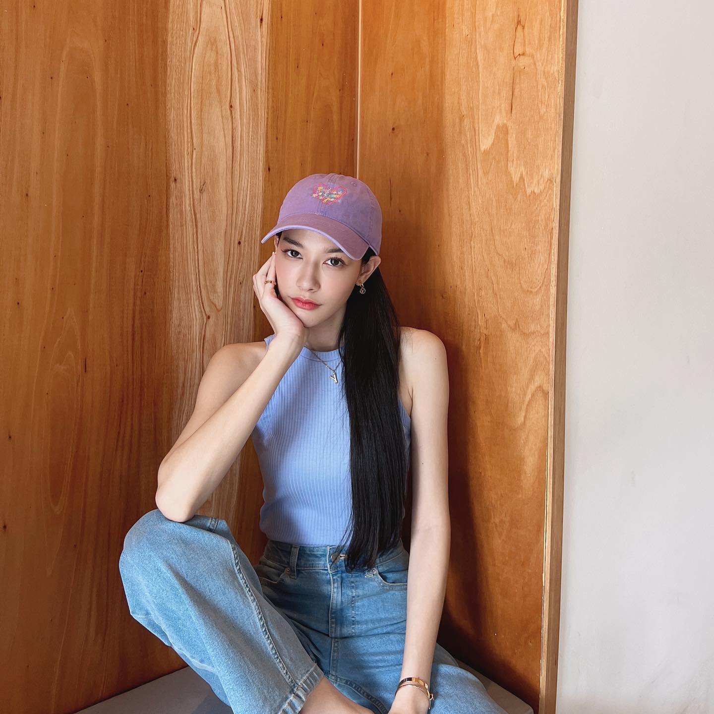 ลออจันทร์ จีน่า ญีนา ซาลาส