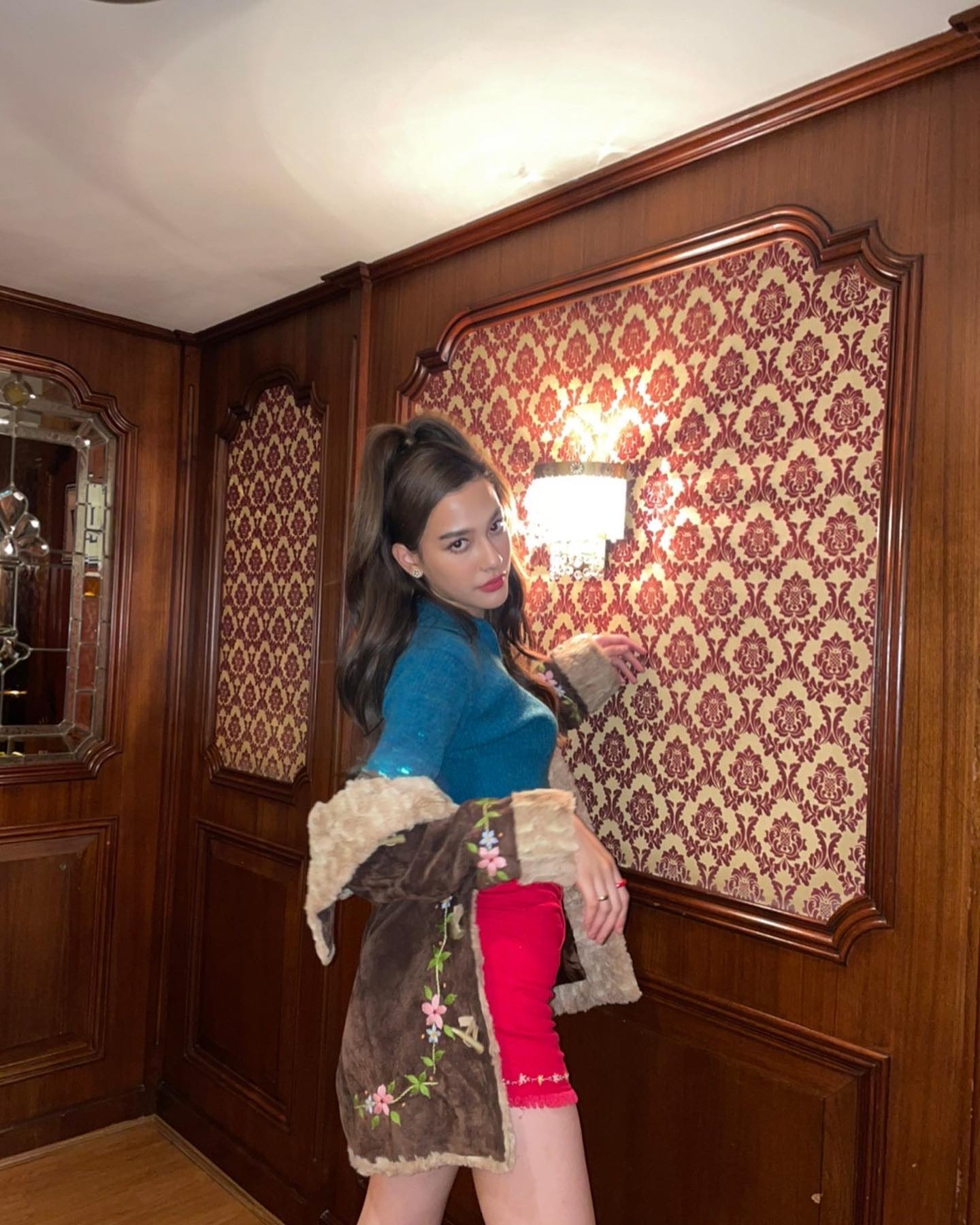 ลออจันทร์ จีน่า ญีนา ซาลาส