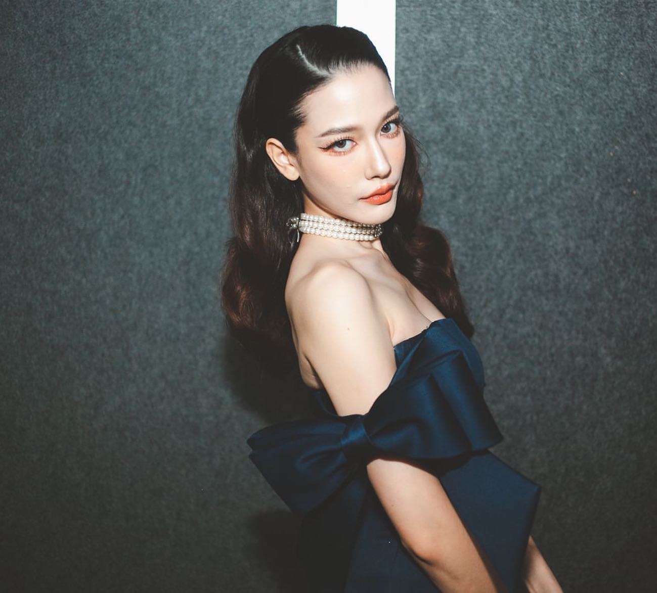 ลออจันทร์ จีน่า ญีนา ซาลาส