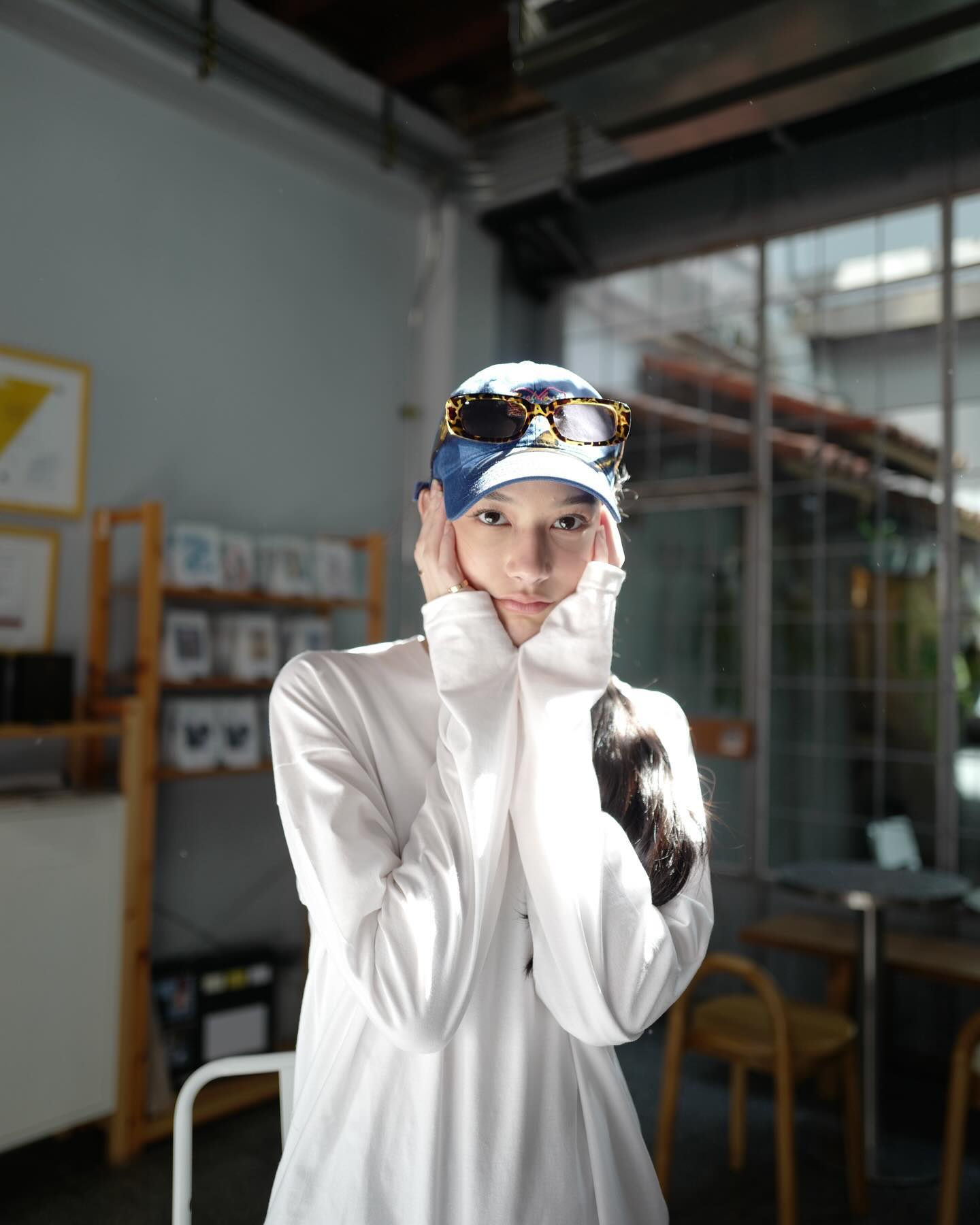 ลออจันทร์ จีน่า ญีนา ซาลาส