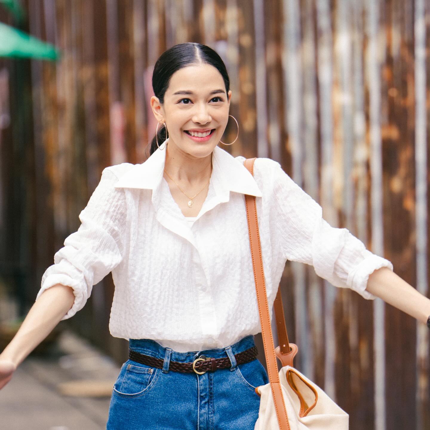 ลออจันทร์ จีน่า ญีนา ซาลาส