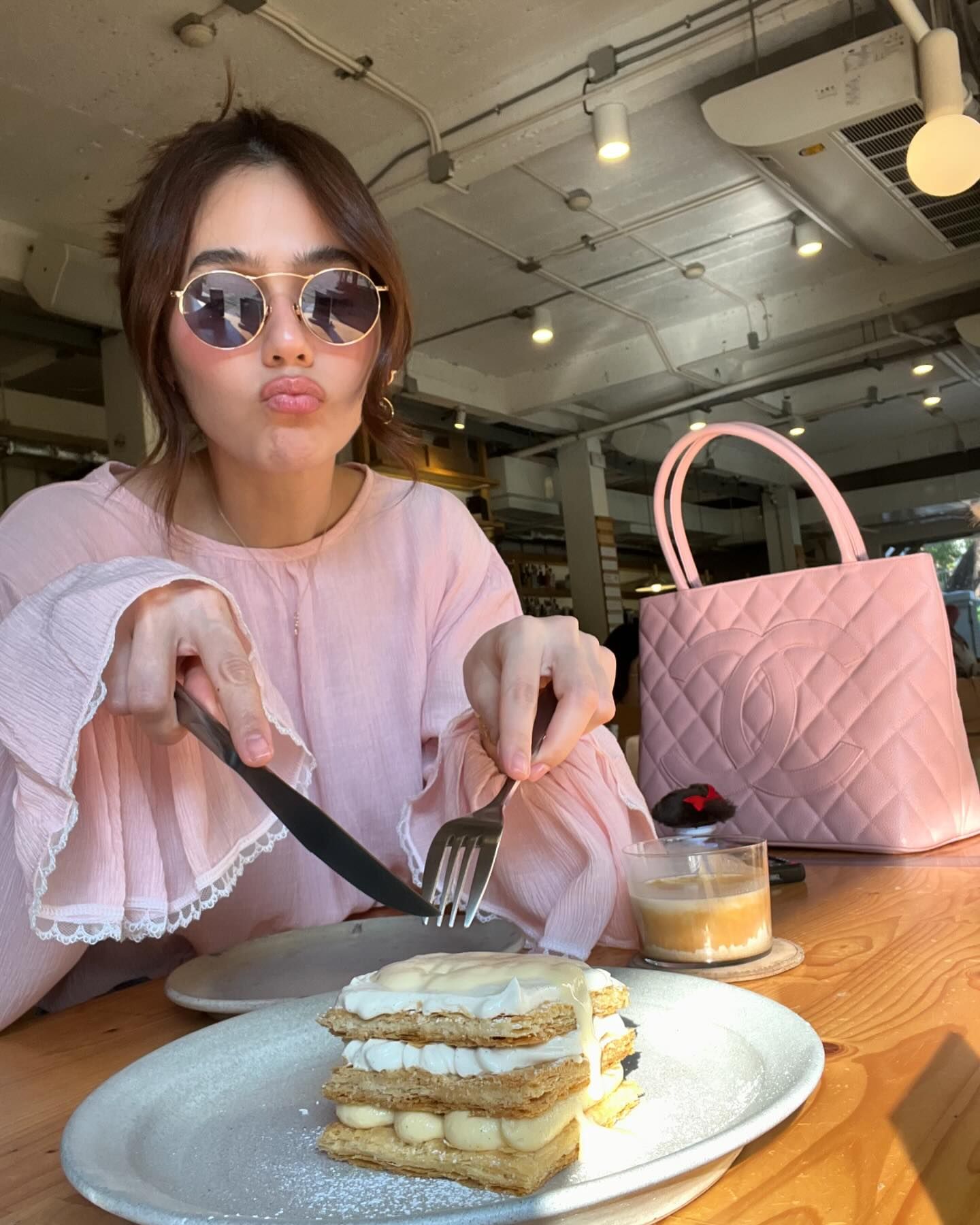 ชมพู่ อารยา