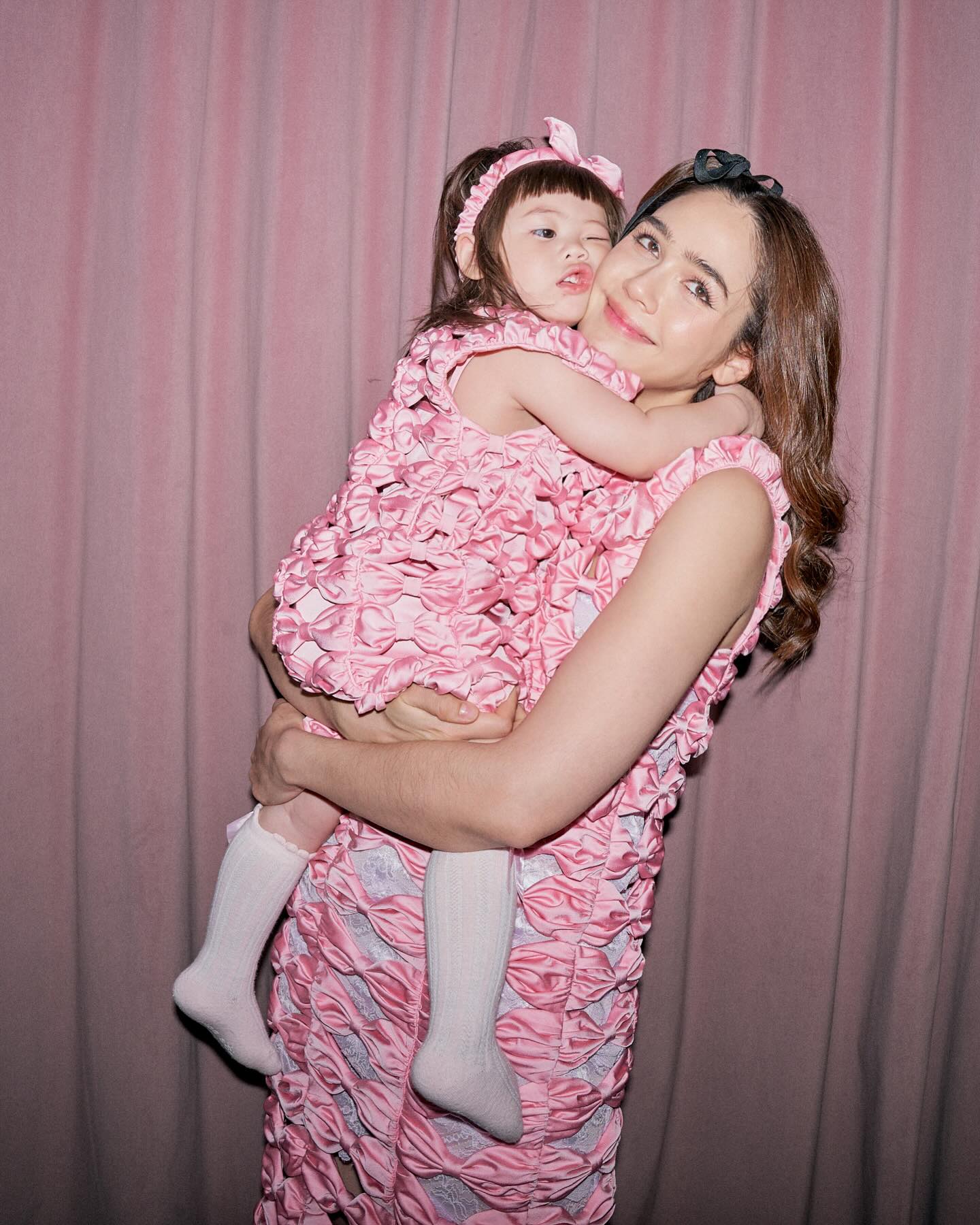 ชมพู่ อารยา