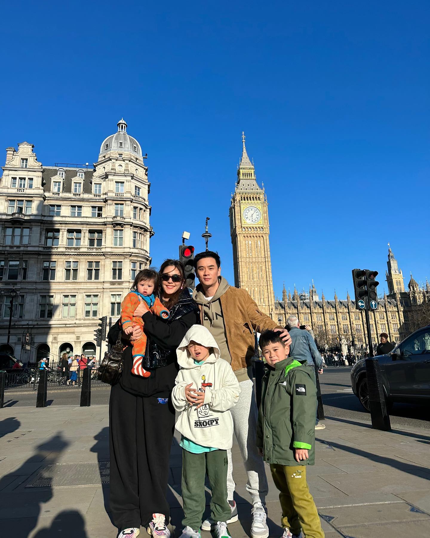 ชมพู่ อารยา