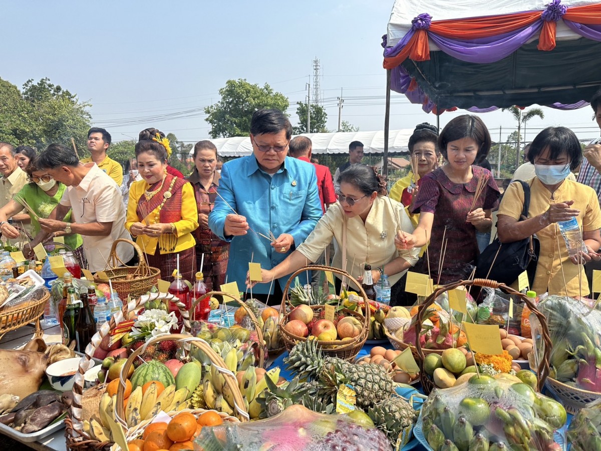 เลขเด็ดพิธีบวงสรวง เจ้าพ่อพระศรีนครเตาท้าวเธอ เจ้าเมืองรัตนบุรีคนแรก