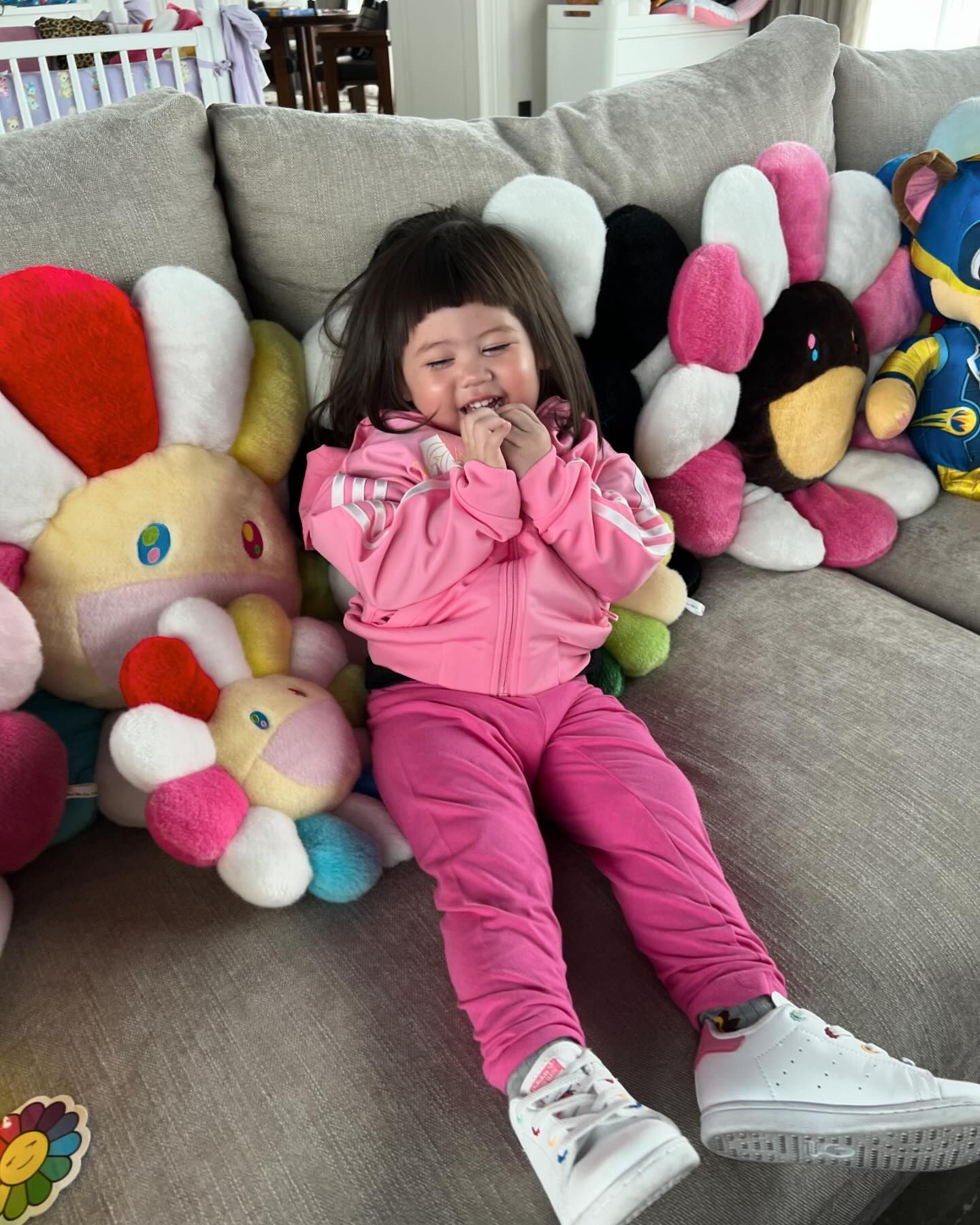 ชมพู่ อารยา