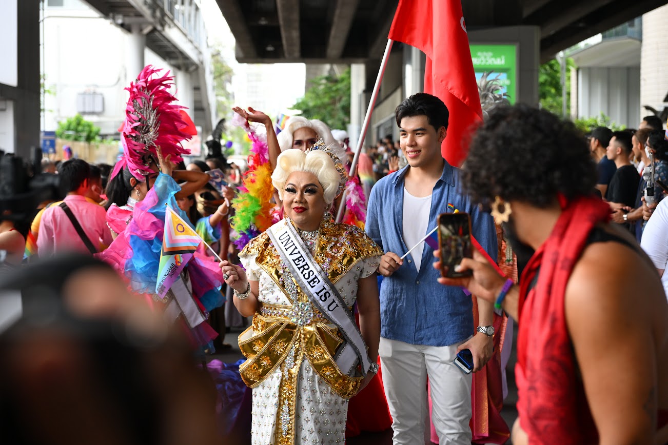 ประมวลภาพบรรยากาศ Bangkok Pride Festival 2024 หลากสีสันร่วมใจฉลองสมรสเท่าเทียม