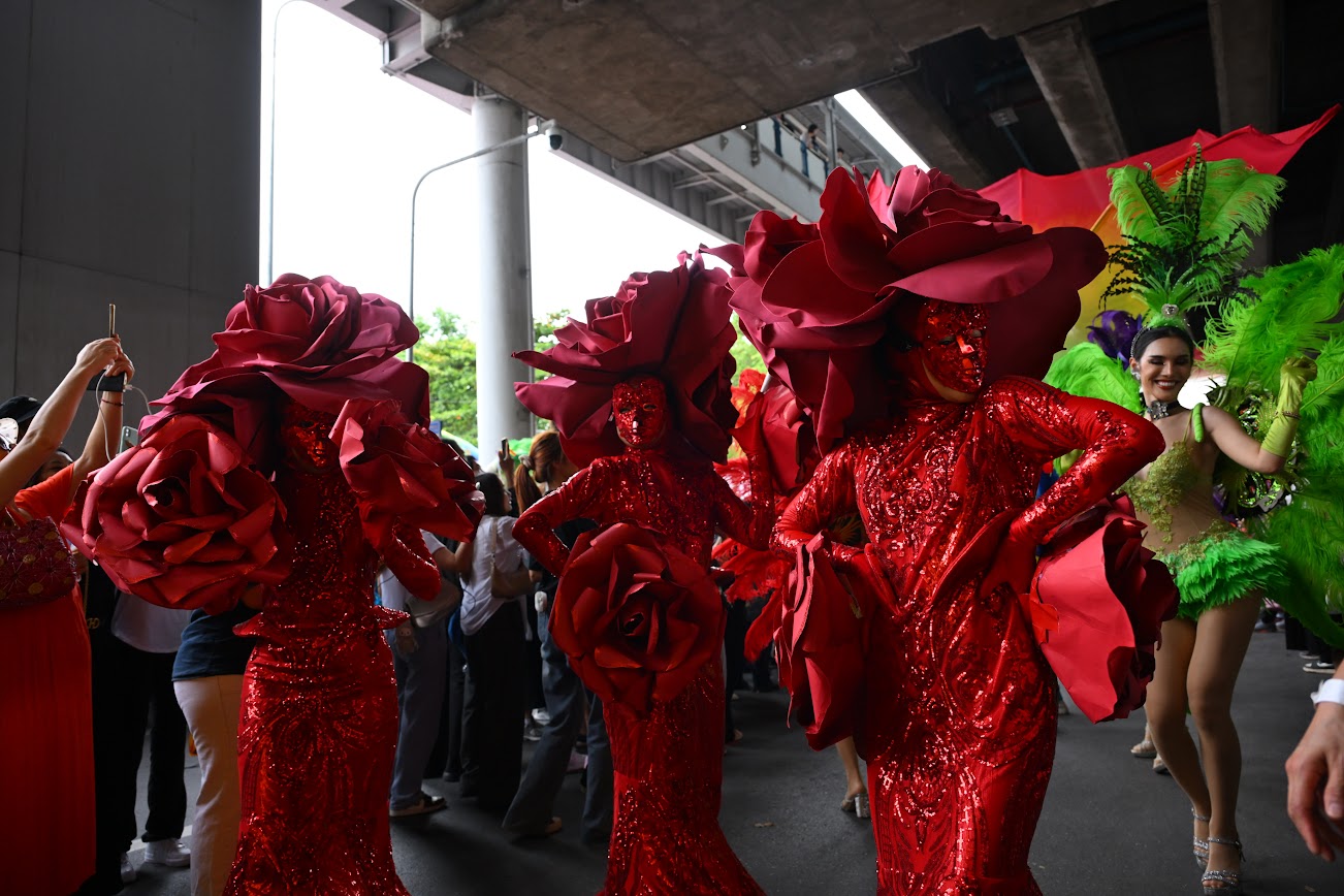 ประมวลภาพบรรยากาศ Bangkok Pride Festival 2024 หลากสีสันร่วมใจฉลองสมรสเท่าเทียม