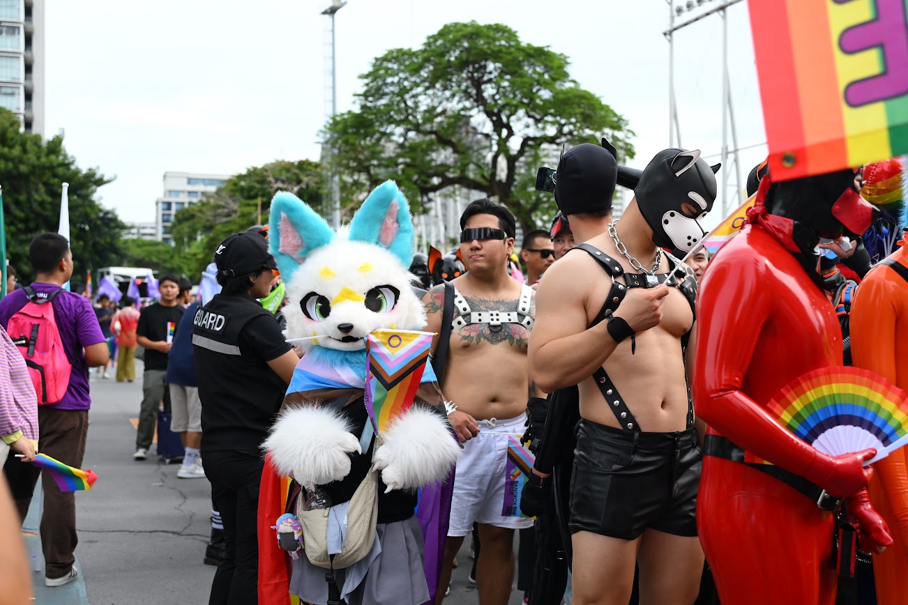 ประมวลภาพบรรยากาศ Bangkok Pride Festival 2024 หลากสีสันร่วมใจฉลองสมรสเท่าเทียม