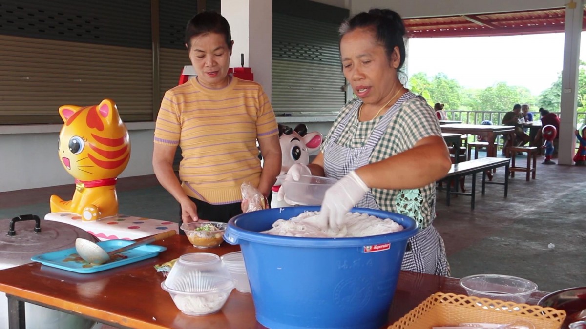 เพชรบูรณ์ เจ้าของปั๊มใจบุญลดราคาน้ำมันฉลองวันเกิดลิตรละ 50 สตางค์ตลอดทั้งเดือน