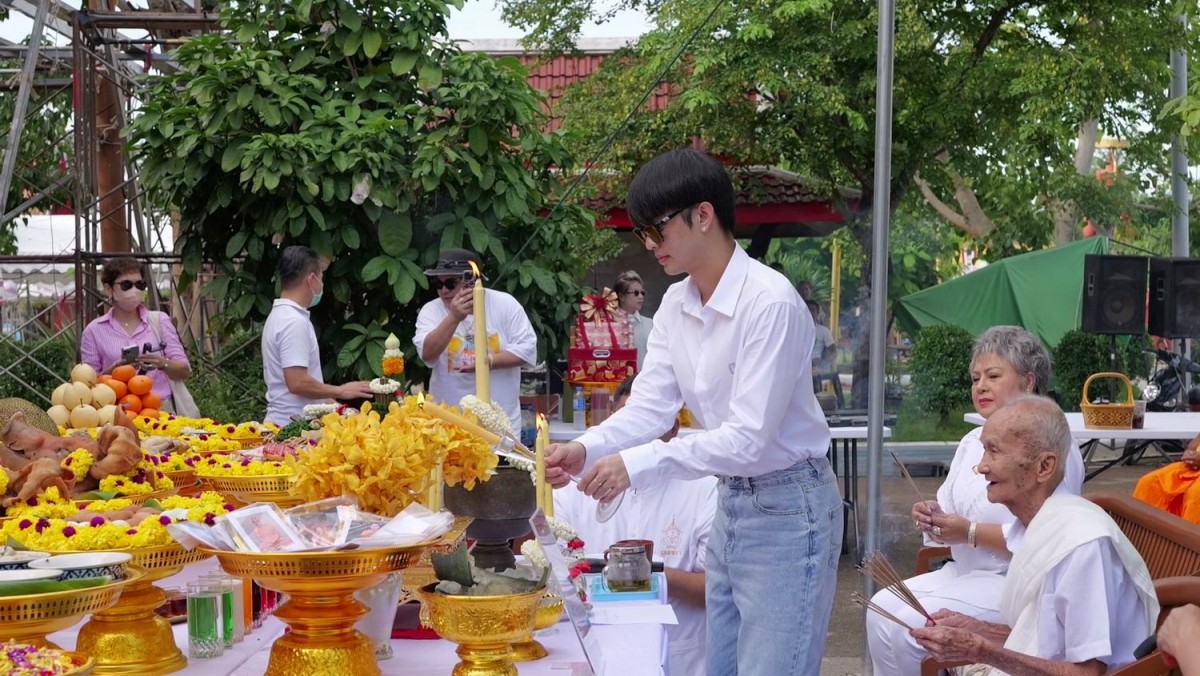 ส่องเลขเด็ด เลขมงคล ศรราม น้ำเพชร ทำพิธีวัดประดู่ พลีมวลสารเหรียญบรมครูแสนล้าน