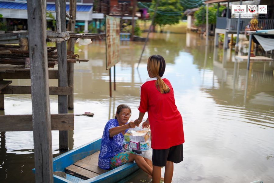 พรูเด็นเชียล ประเทศไทย ร่วมกับ พรูเด็นซ์ ฟาวน์เดชัน ช่วยเหลือผู้ประสบภัยน้ำท่วม