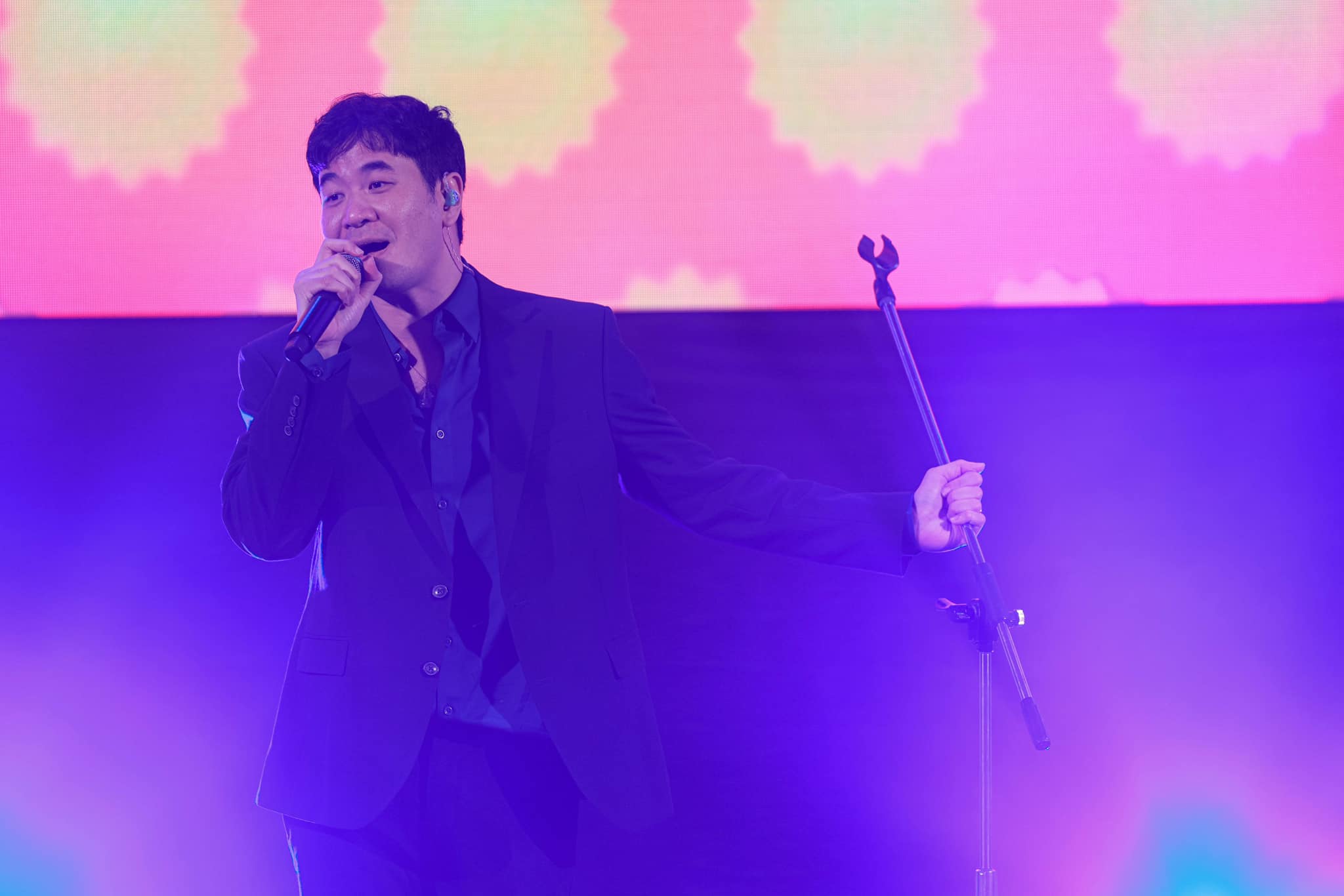 แสตมป์ อภิวัชร์