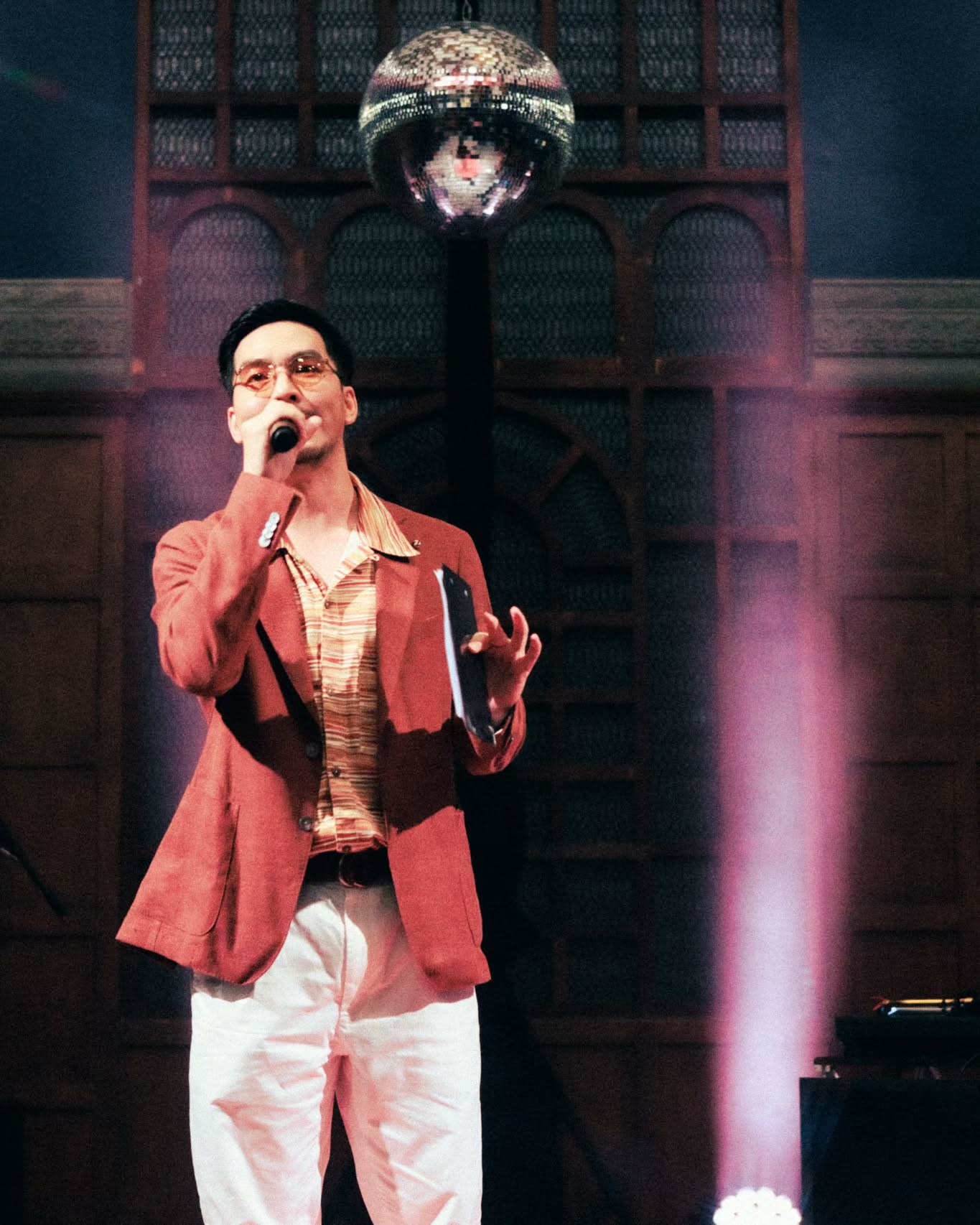 เผือก พงศธร