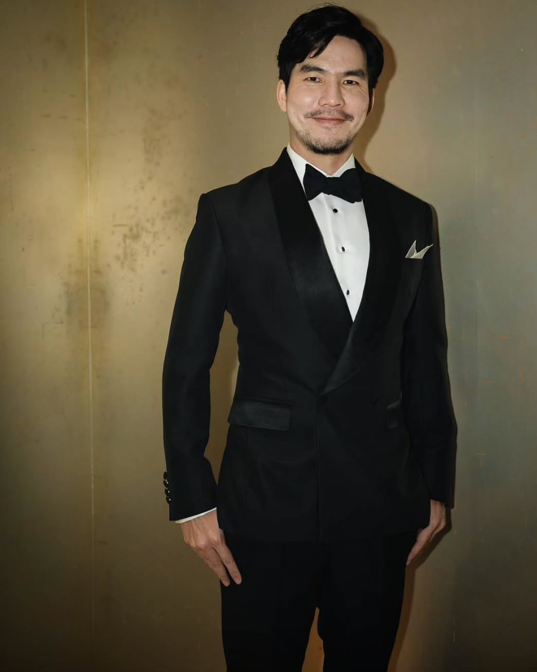 เผือก พงศธร