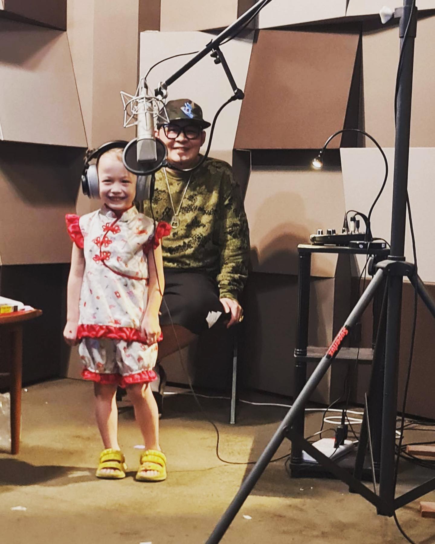 ดีเจเชาเชา