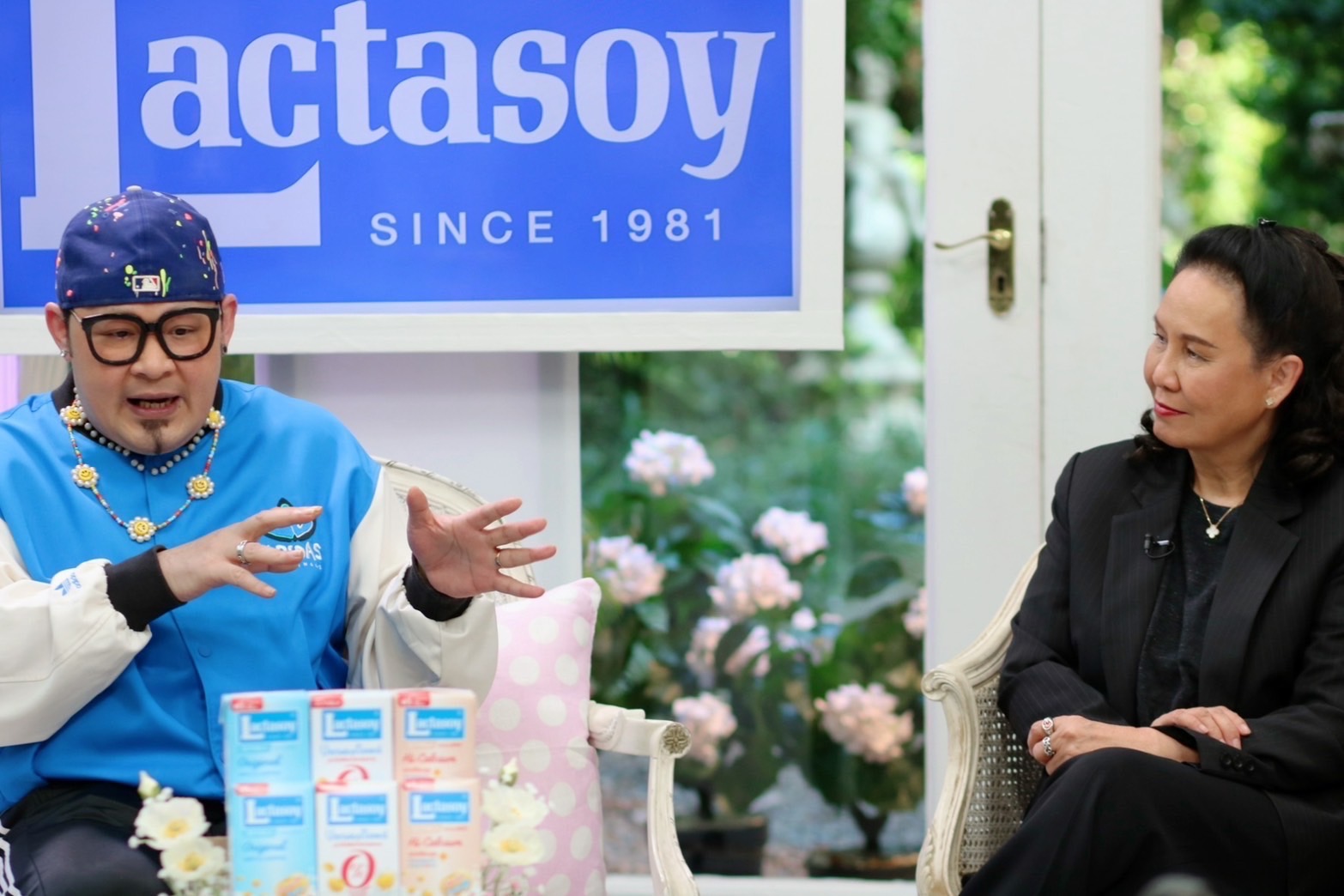 ดีเจเชาเชา