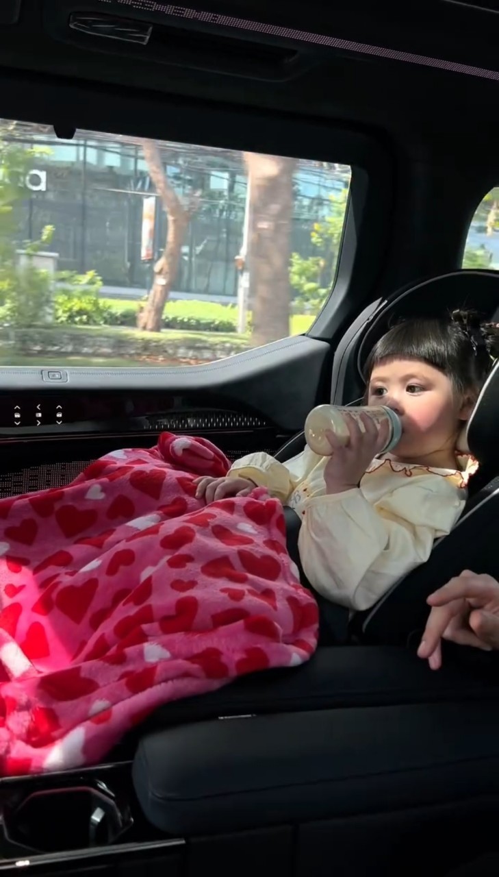 ชมพู่ น้องเกล