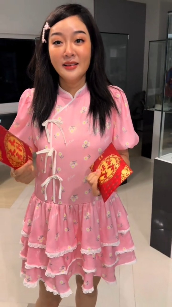 แก้มบุ๋ม พีท