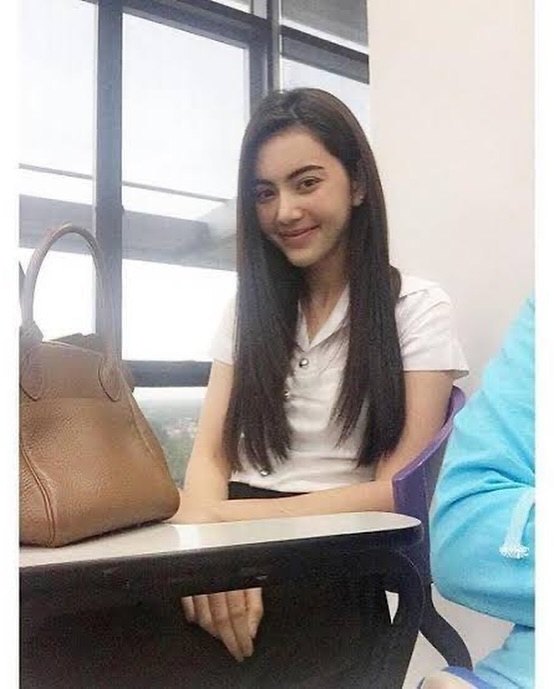 ใหม่ ดาวิกา