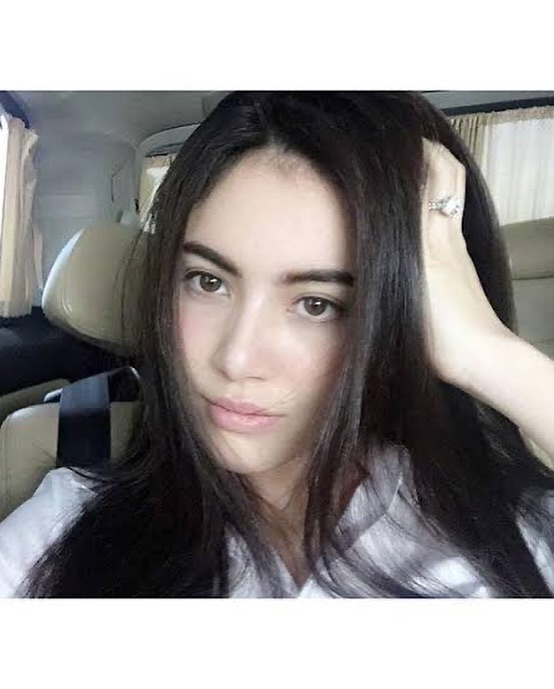 ใหม่ ดาวิกา