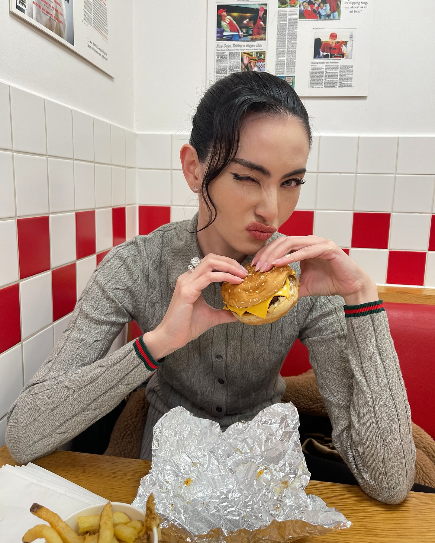 ใหม่ ดาวิกา