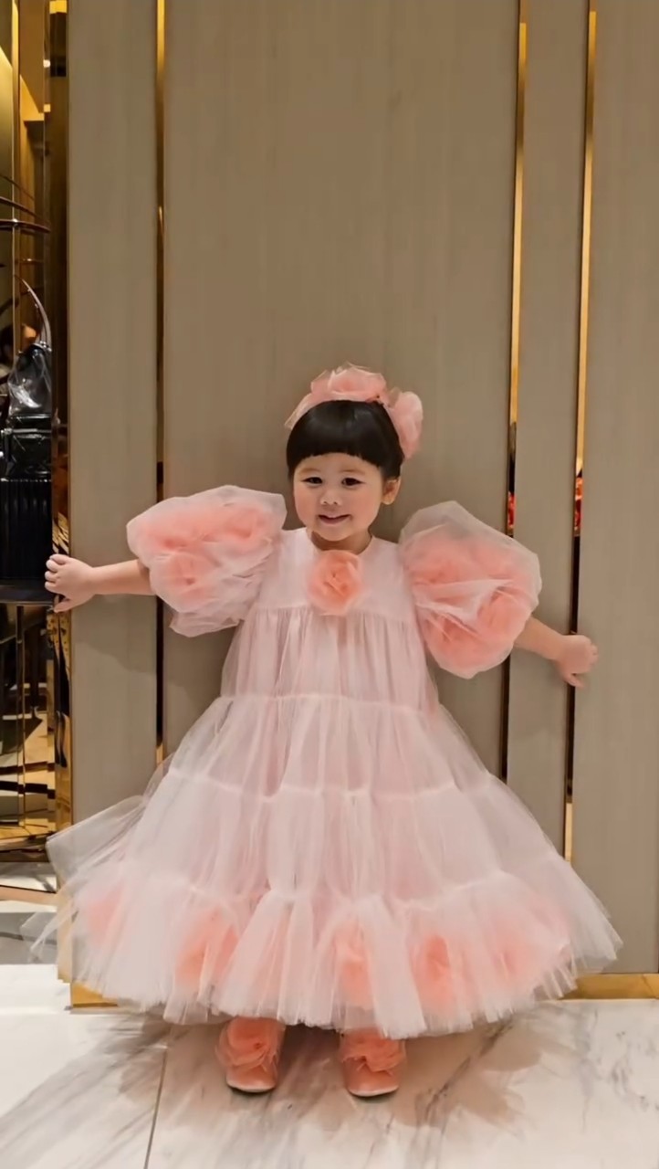 ชมพู่ น้องเกล