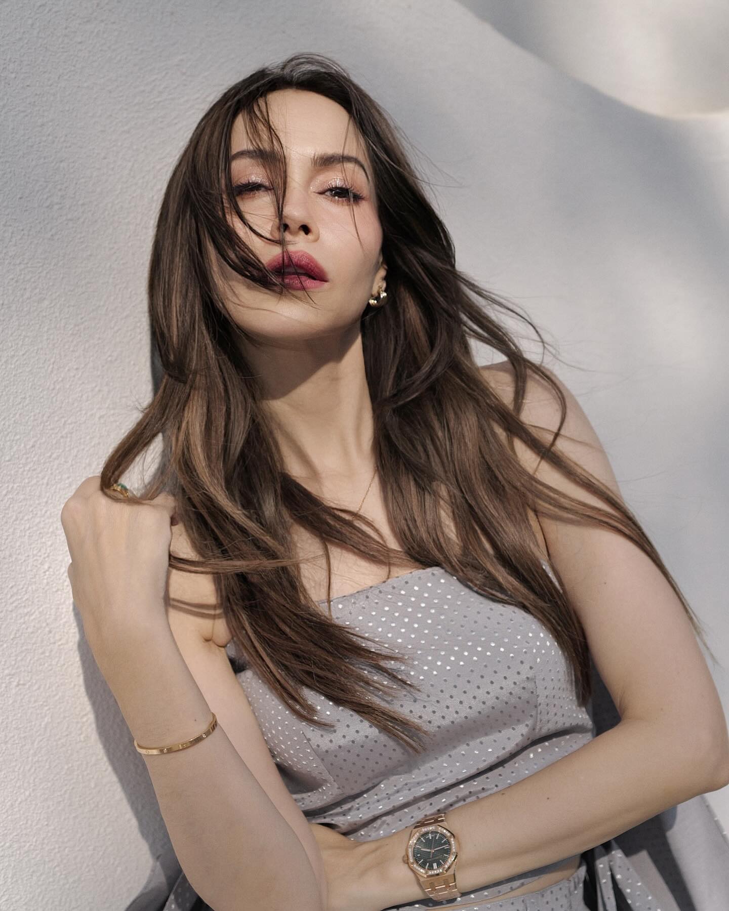 นัท มีเรีย