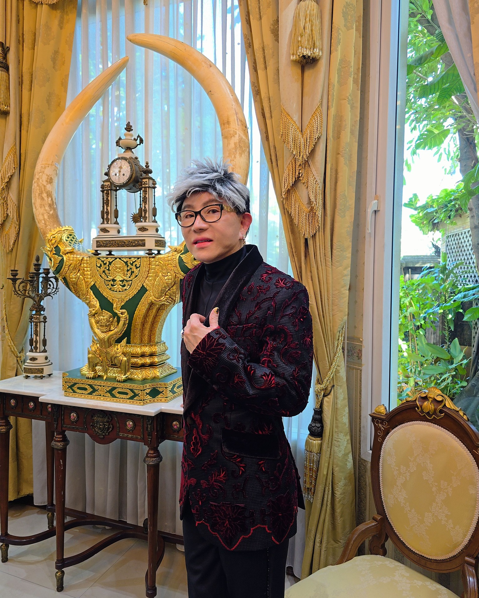 ไฮโซชูชัย