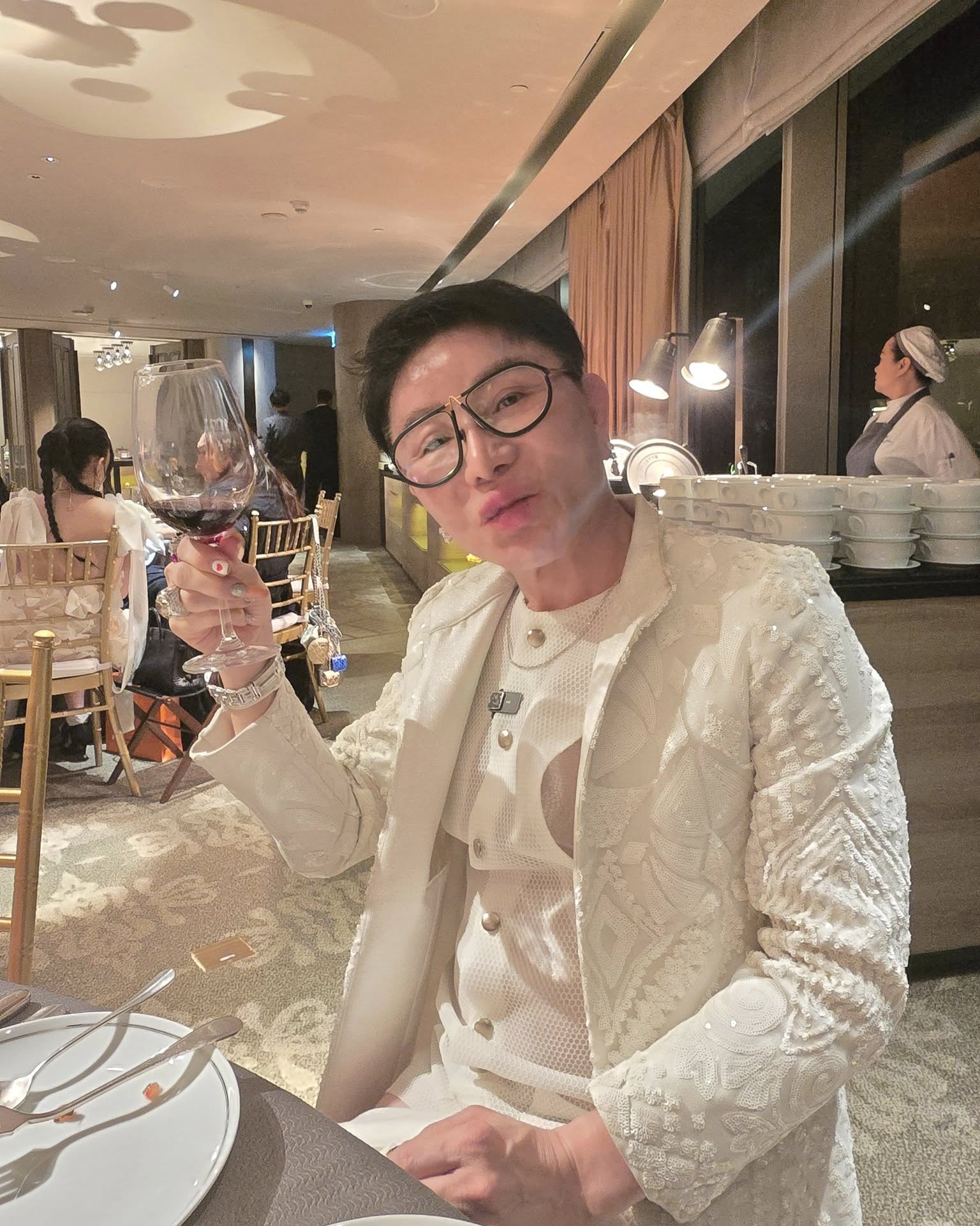 ไฮโซชูชัย