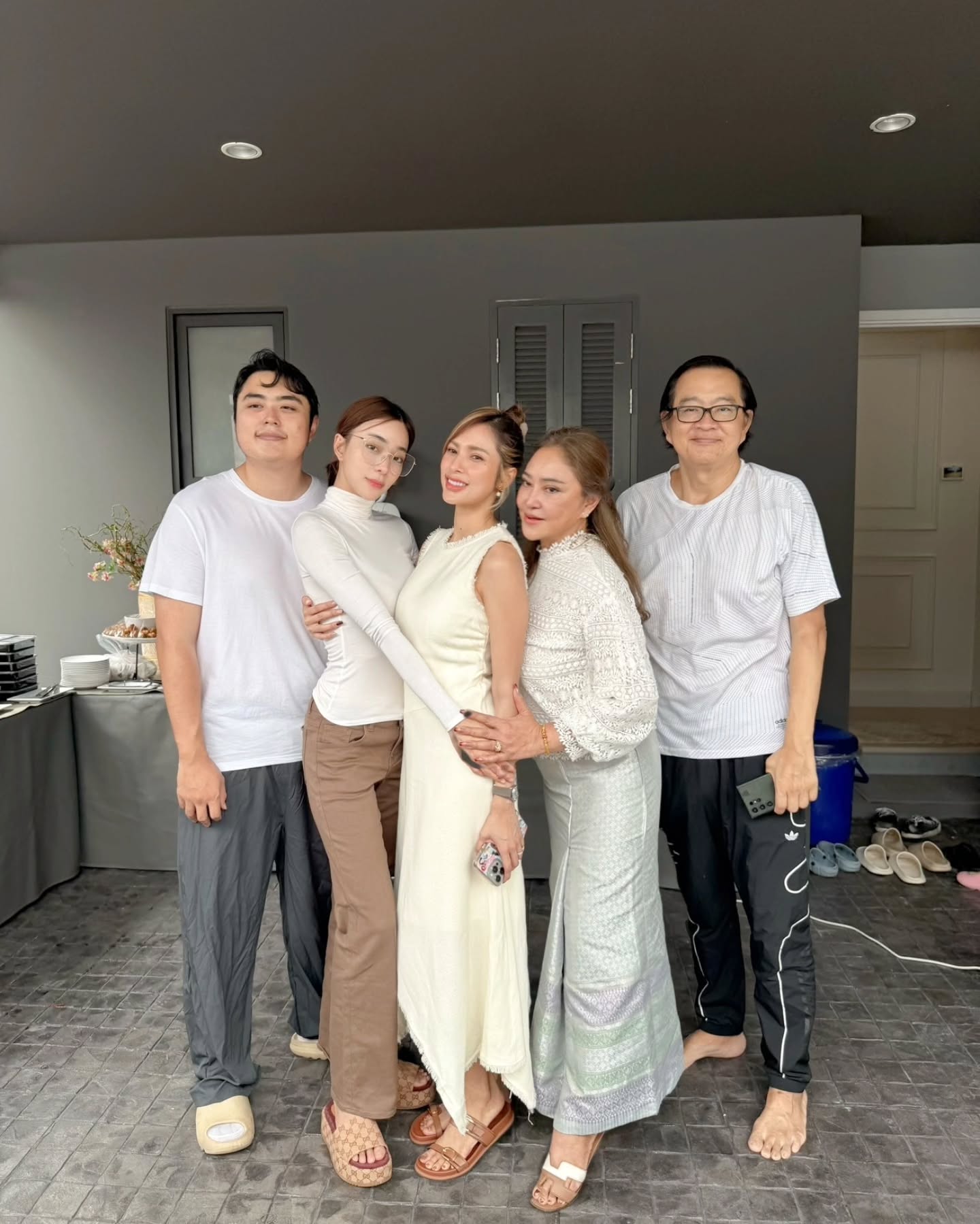 อุ้ม ลักขณา