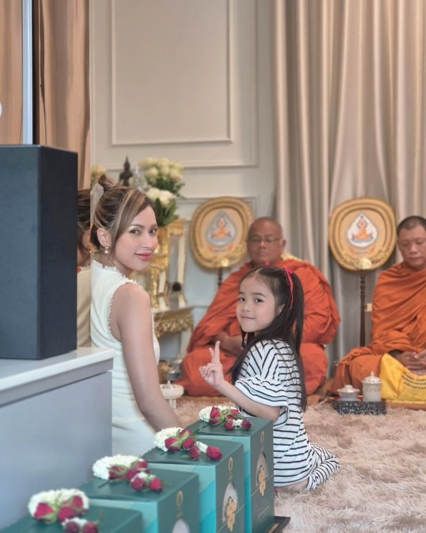 อุ้ม ลักขณา