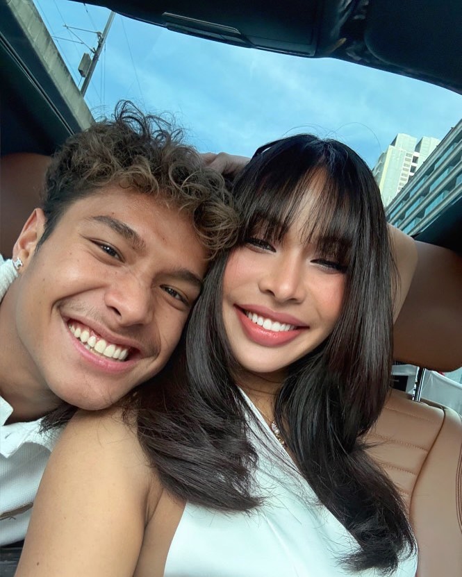 มิกซ์ ฉลามจัส