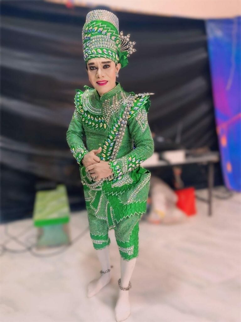 สุริยา ยอดรัก