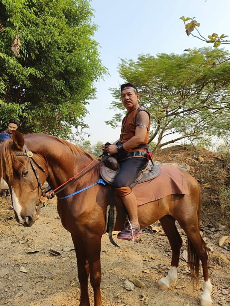 สุริยา ยอดรัก