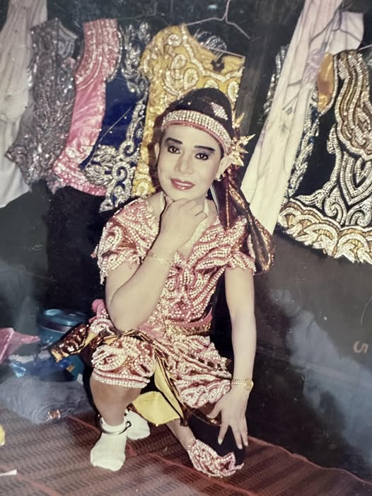 สุริยา ยอดรัก